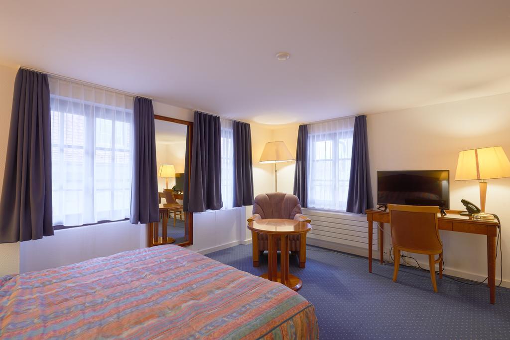 Hotel Hine Adon フリブール エクステリア 写真