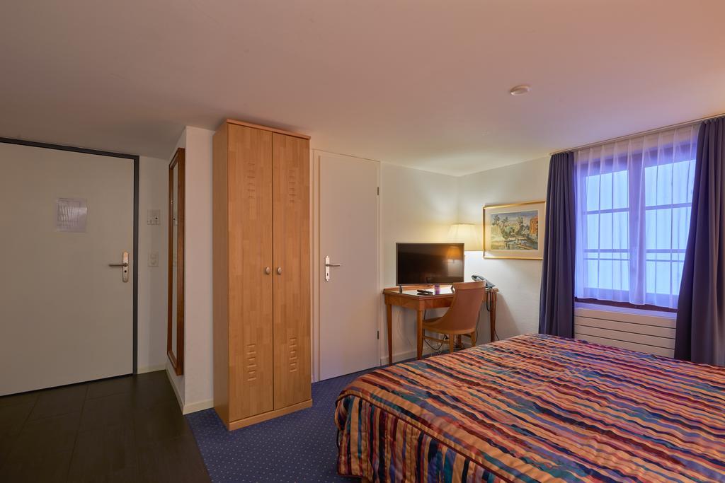 Hotel Hine Adon フリブール エクステリア 写真