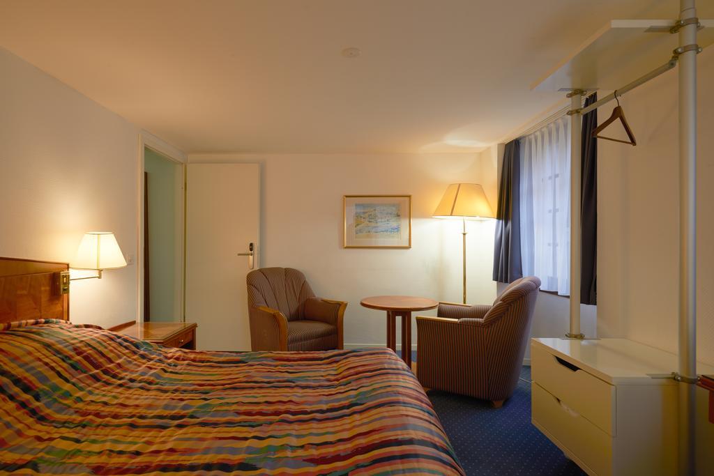 Hotel Hine Adon フリブール エクステリア 写真