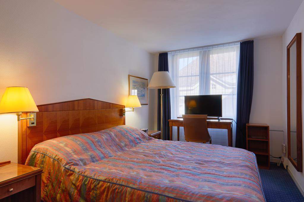 Hotel Hine Adon フリブール エクステリア 写真